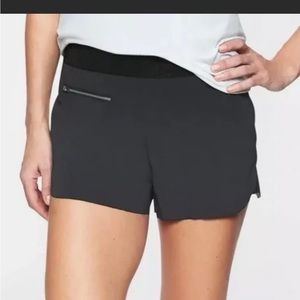 Athleta Mod Trekkie Black Shorts size 4 Gently Worn